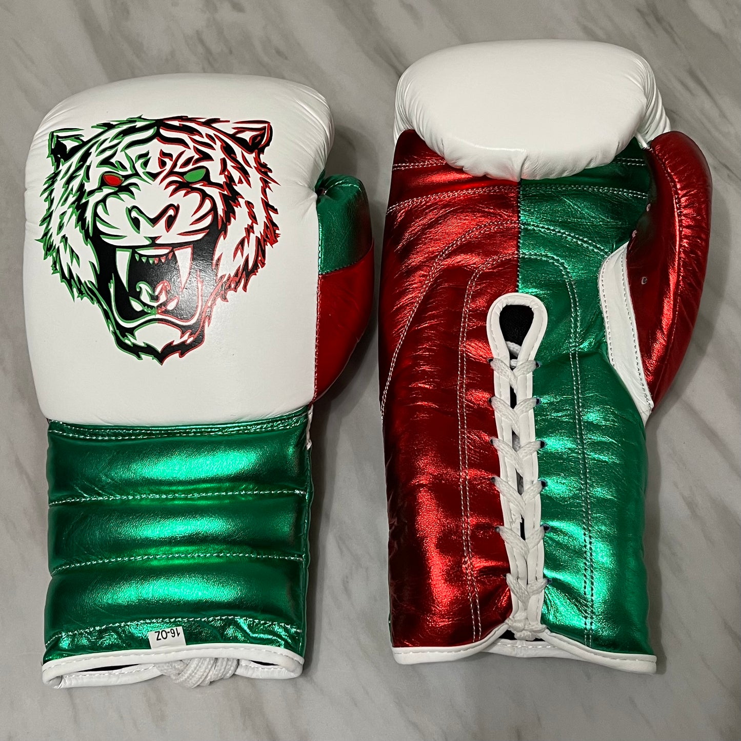 Pantera Boxing Glove White/Red Mettalic/Green Mettalic